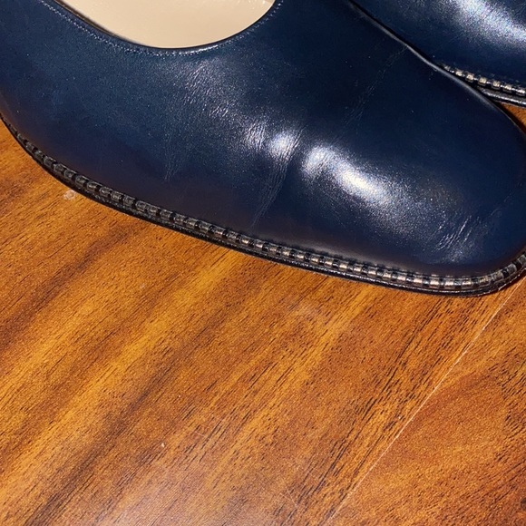 Salvatore Ferragamo Women’s Block Heels Navy Blue Detail Around Toe Size 9.5 - Picture 7 of 9